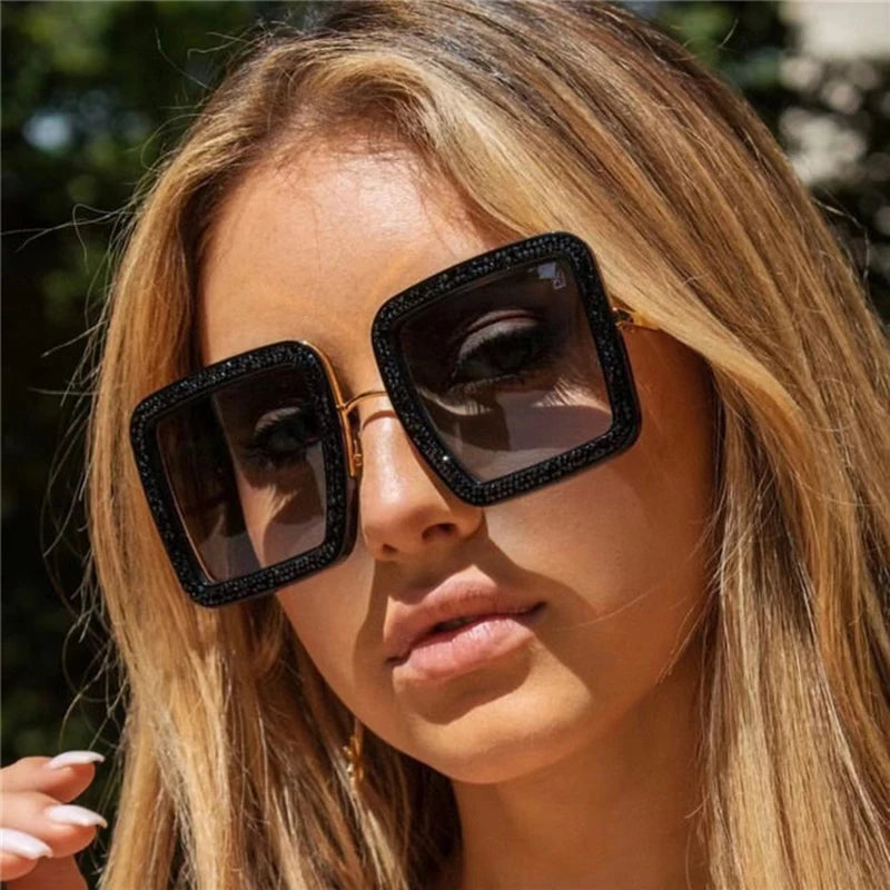 Square Personality Sunglasses Designer Flashing Diamond Funny Eyewear Exquisite and Gorgeous Shades