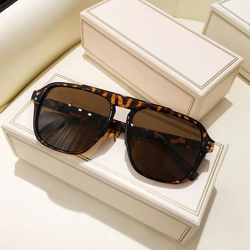 Fashion Oversized Yellow Square Sunglasses Women Design Rivets Decor Acrylic Rectangle Sun Glasses Shades Eyewear